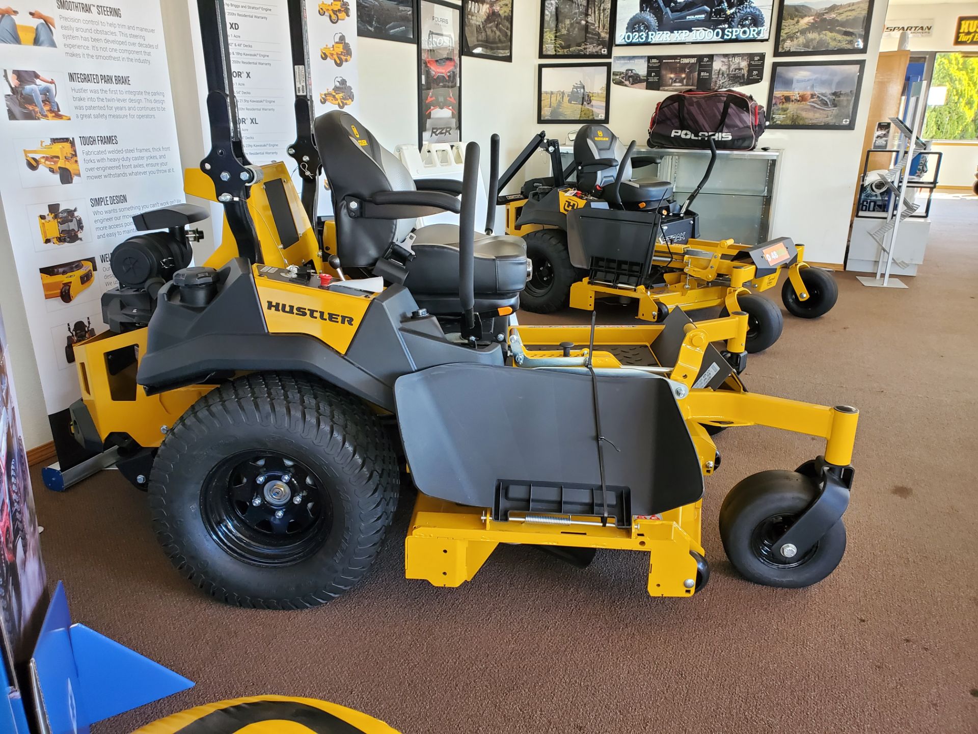 2024 Hustler Turf Equipment Super Z 60 in. Kawasaki FX1000 35 hp with VX Deck in Wellington, Kansas - Photo 3