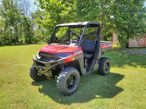 2025 Polaris Ranger XP 1000 Premium in Wellington, Kansas - Photo 2