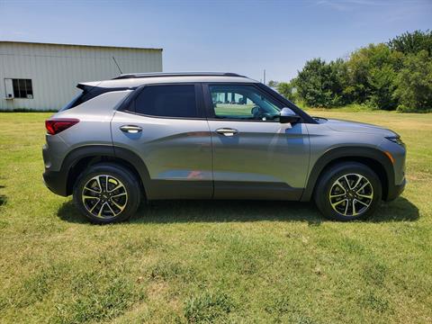 2025 Chevrolet TrailBlazer FWD 4DR LT in Wellington, Kansas - Photo 5