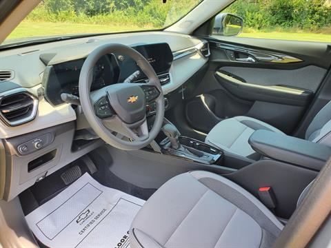 2025 Chevrolet TrailBlazer FWD 4DR LT in Wellington, Kansas - Photo 11