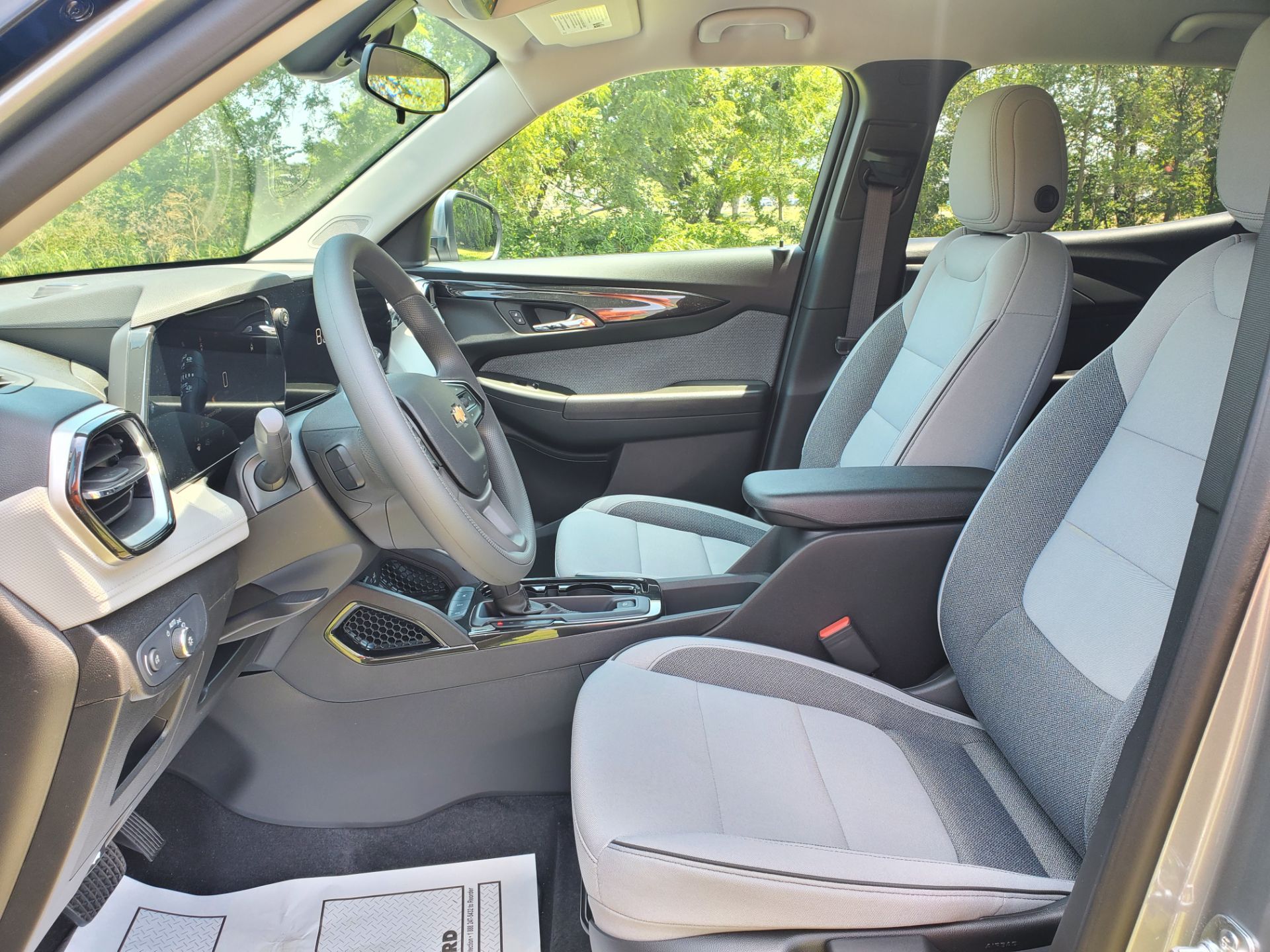 2025 Chevrolet TrailBlazer FWD 4DR LT in Wellington, Kansas - Photo 12