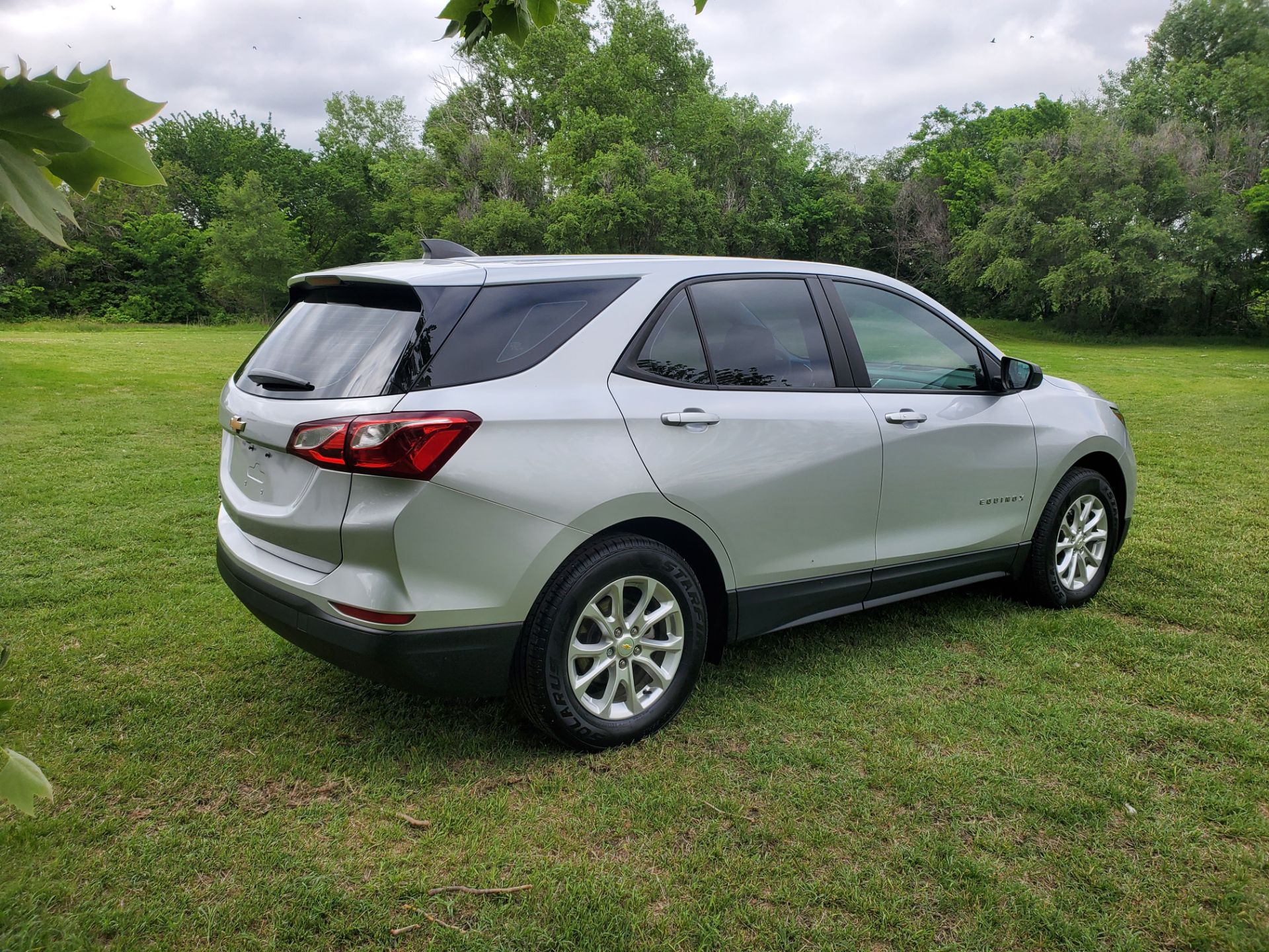 2020 Chevrolet Equinox FWD 4DR LS in Wellington, Kansas - Photo 7