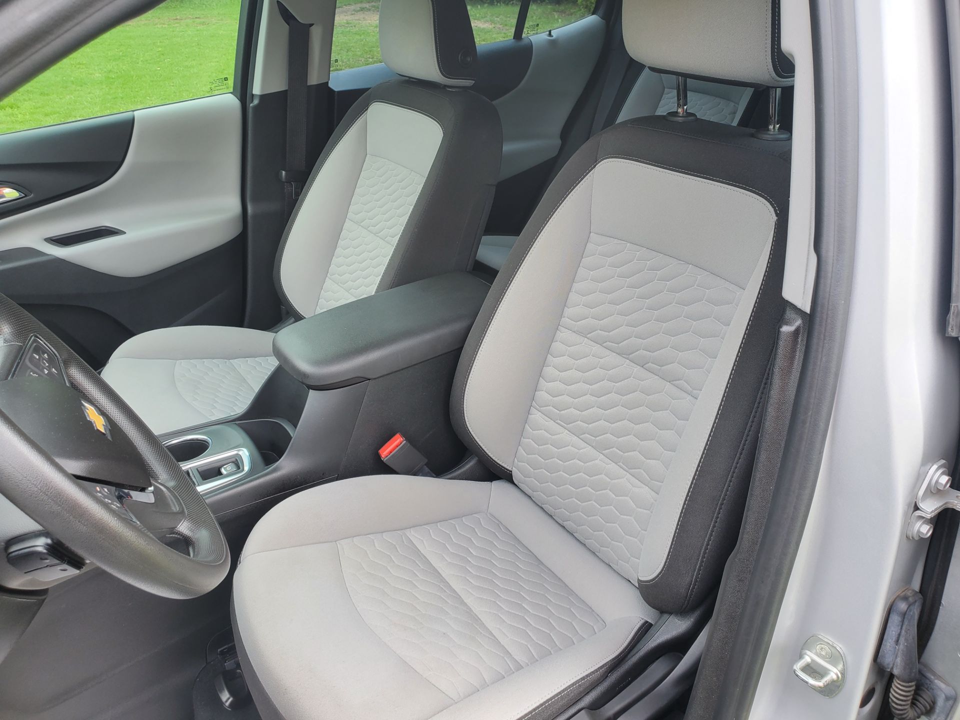 2020 Chevrolet Equinox FWD 4DR LS in Wellington, Kansas - Photo 14