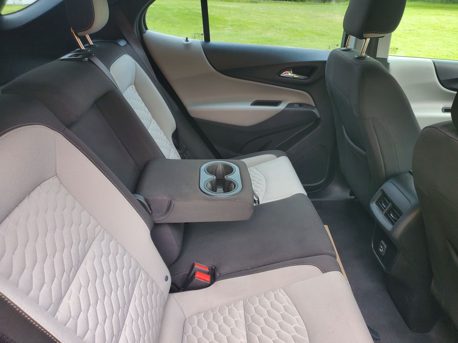 2020 Chevrolet Equinox FWD 4DR LS in Wellington, Kansas - Photo 26