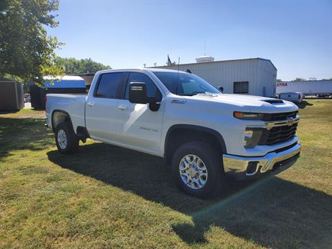 2025 Chevrolet Silverado 4WD Crew Cab 159" LT in Wellington, Kansas - Photo 3