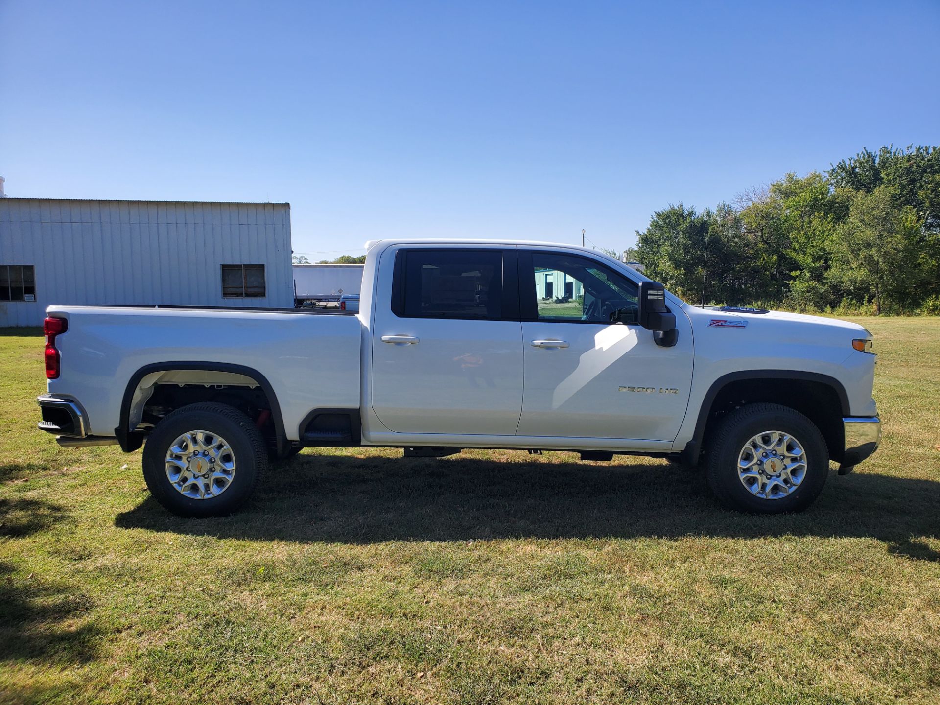 2025 Chevrolet Silverado 4WD Crew Cab 159" LT in Wellington, Kansas - Photo 4