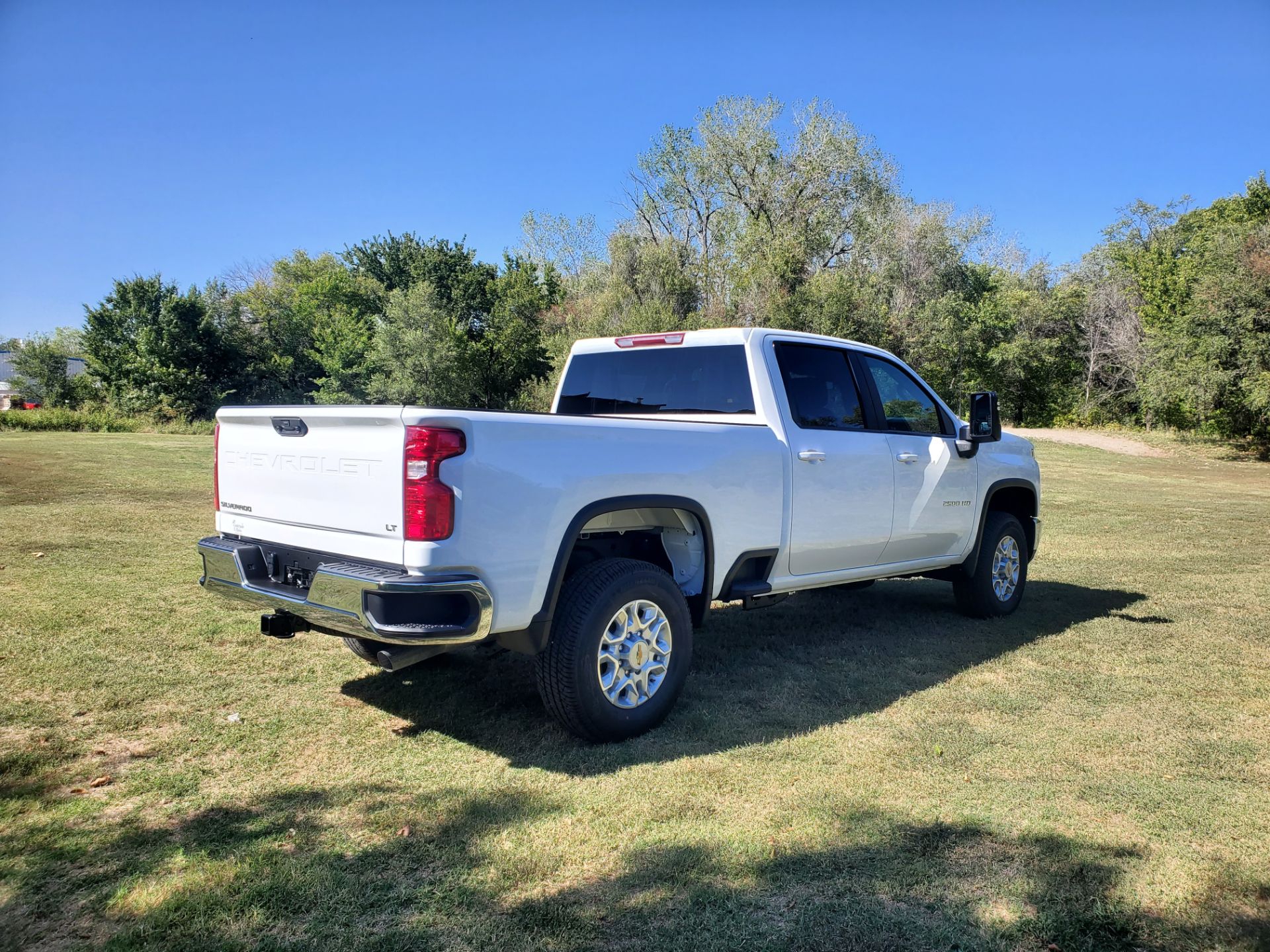 2025 Chevrolet Silverado 4WD Crew Cab 159" LT in Wellington, Kansas - Photo 5