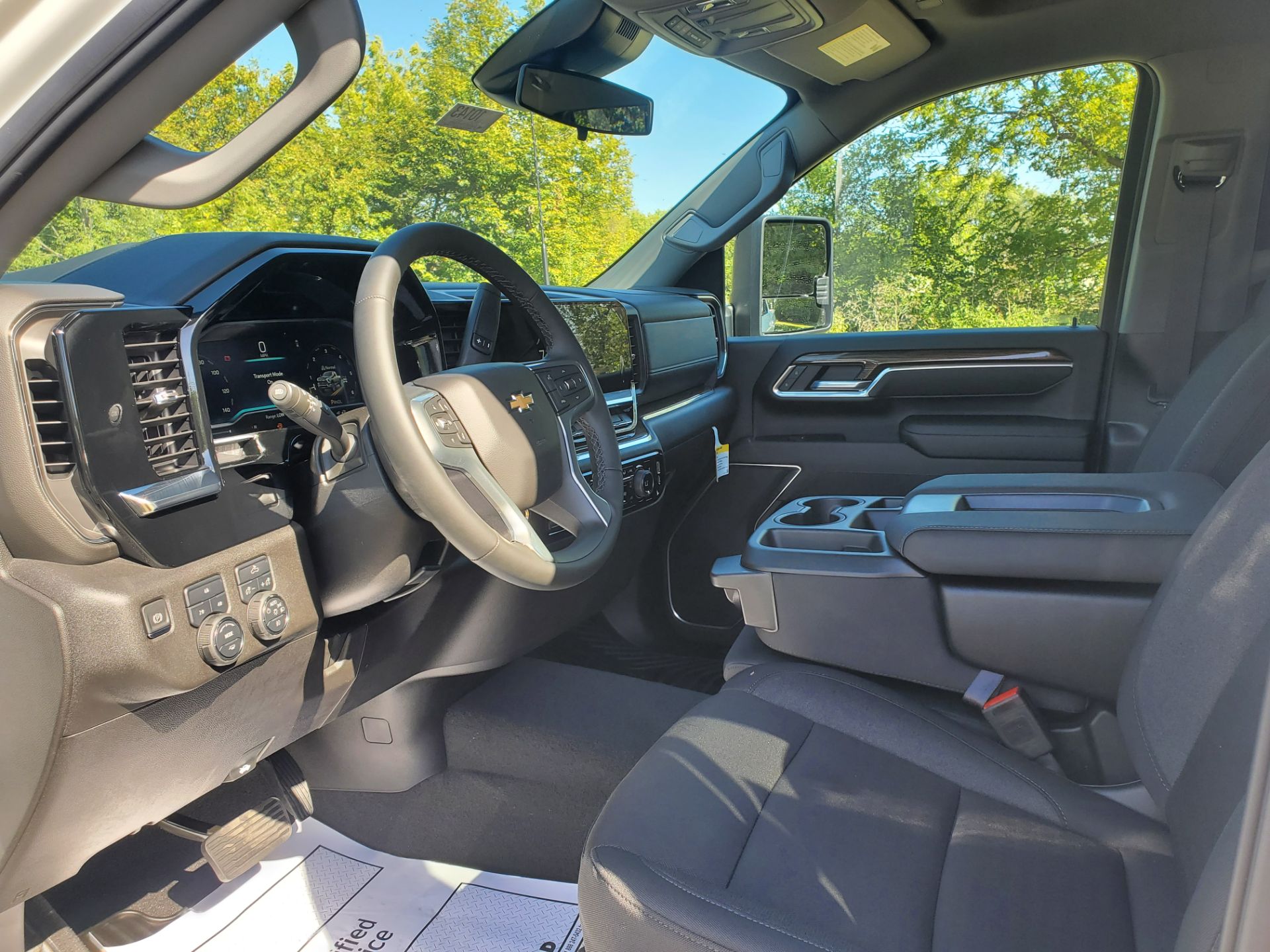 2025 Chevrolet Silverado 4WD Crew Cab 159" LT in Wellington, Kansas - Photo 15