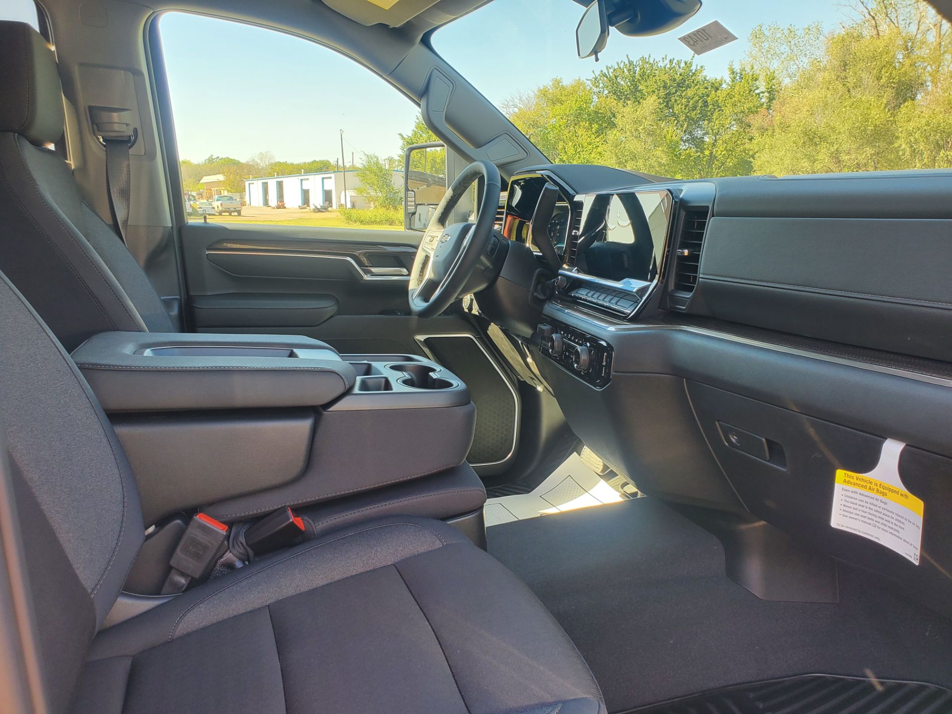 2025 Chevrolet Silverado 4WD Crew Cab 159" LT in Wellington, Kansas - Photo 33