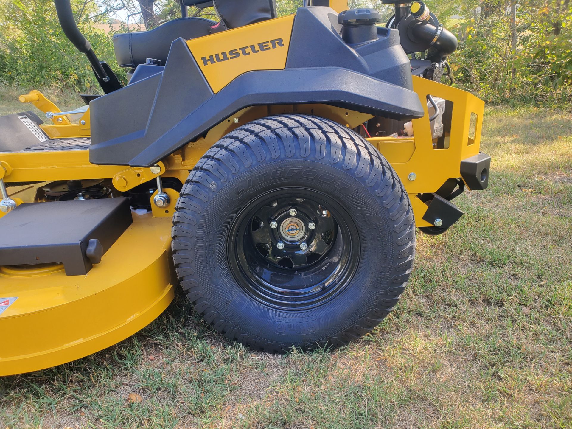 2023 Hustler Turf Equipment HyperDrive 72 in. Kawasaki FX1000 EFI 38.5 hp in Wellington, Kansas - Photo 7