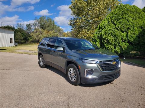 2023 Chevrolet Traverse FWD LT in Wellington, Kansas - Photo 2