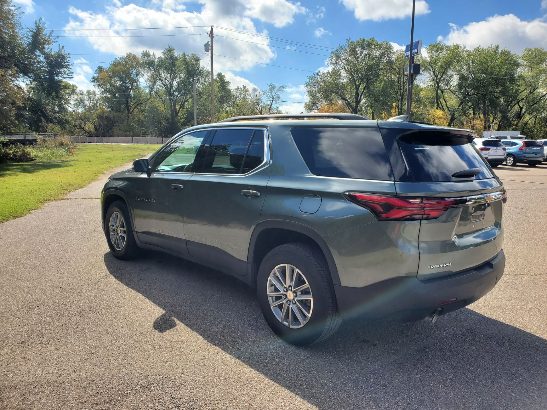 2023 Chevrolet Traverse FWD LT in Wellington, Kansas - Photo 4