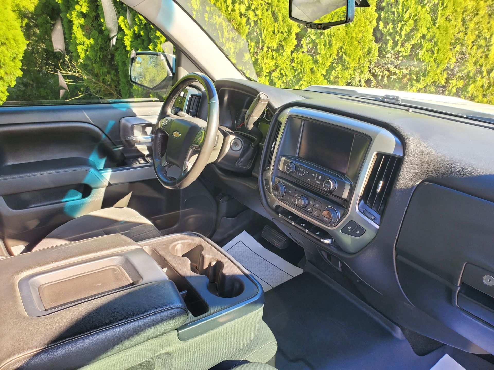 2017 Chevrolet Silverado 4WD Crew Cab LT Z71 in Wellington, Kansas - Photo 28