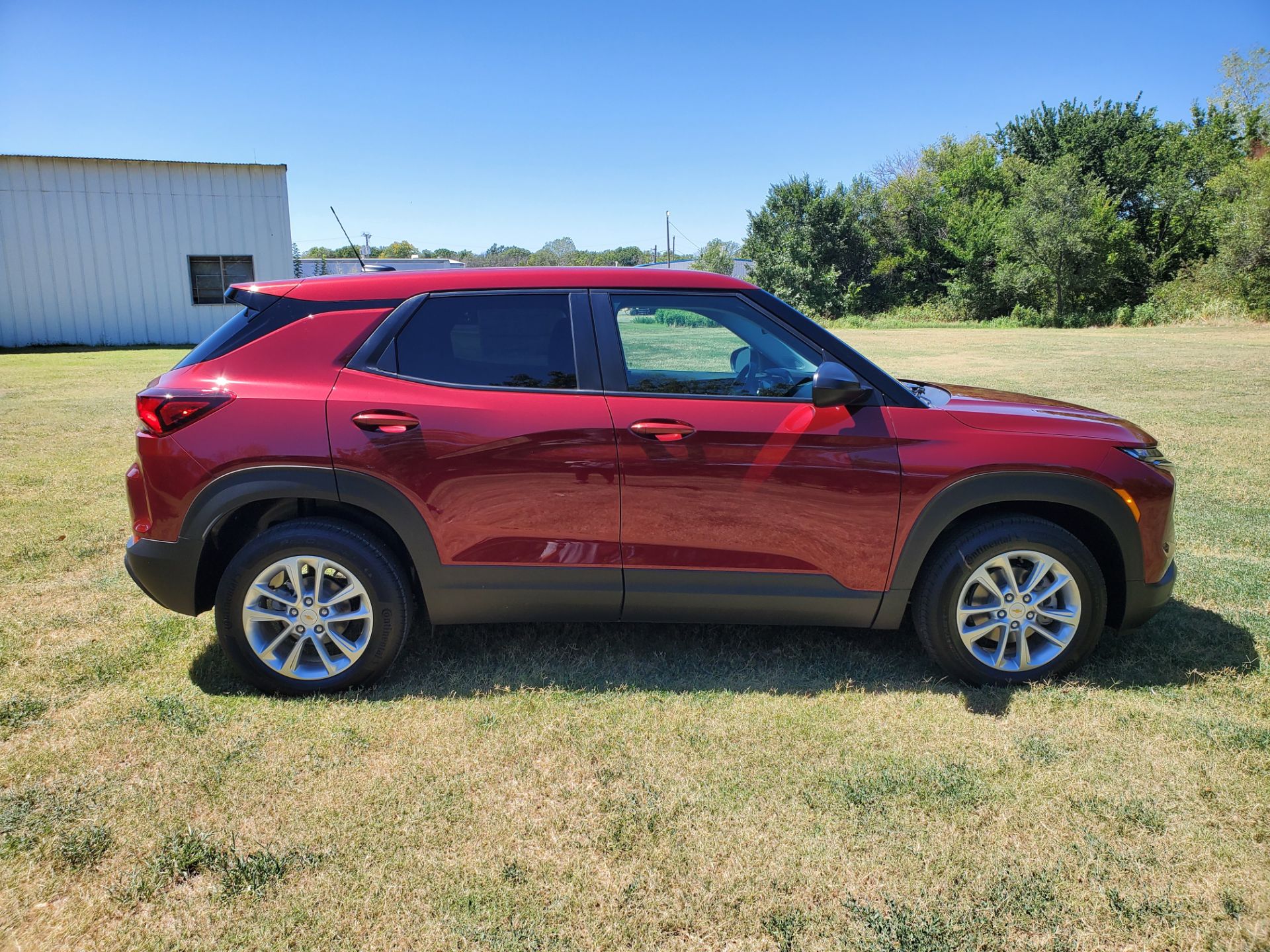 2024 Chevrolet TrailBlazer FWD 4DR LT in Wellington, Kansas - Photo 4