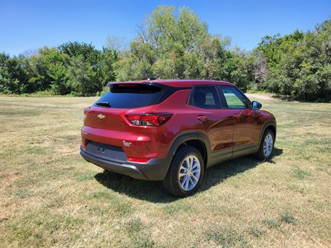 2024 Chevrolet TrailBlazer FWD 4DR LT in Wellington, Kansas - Photo 5