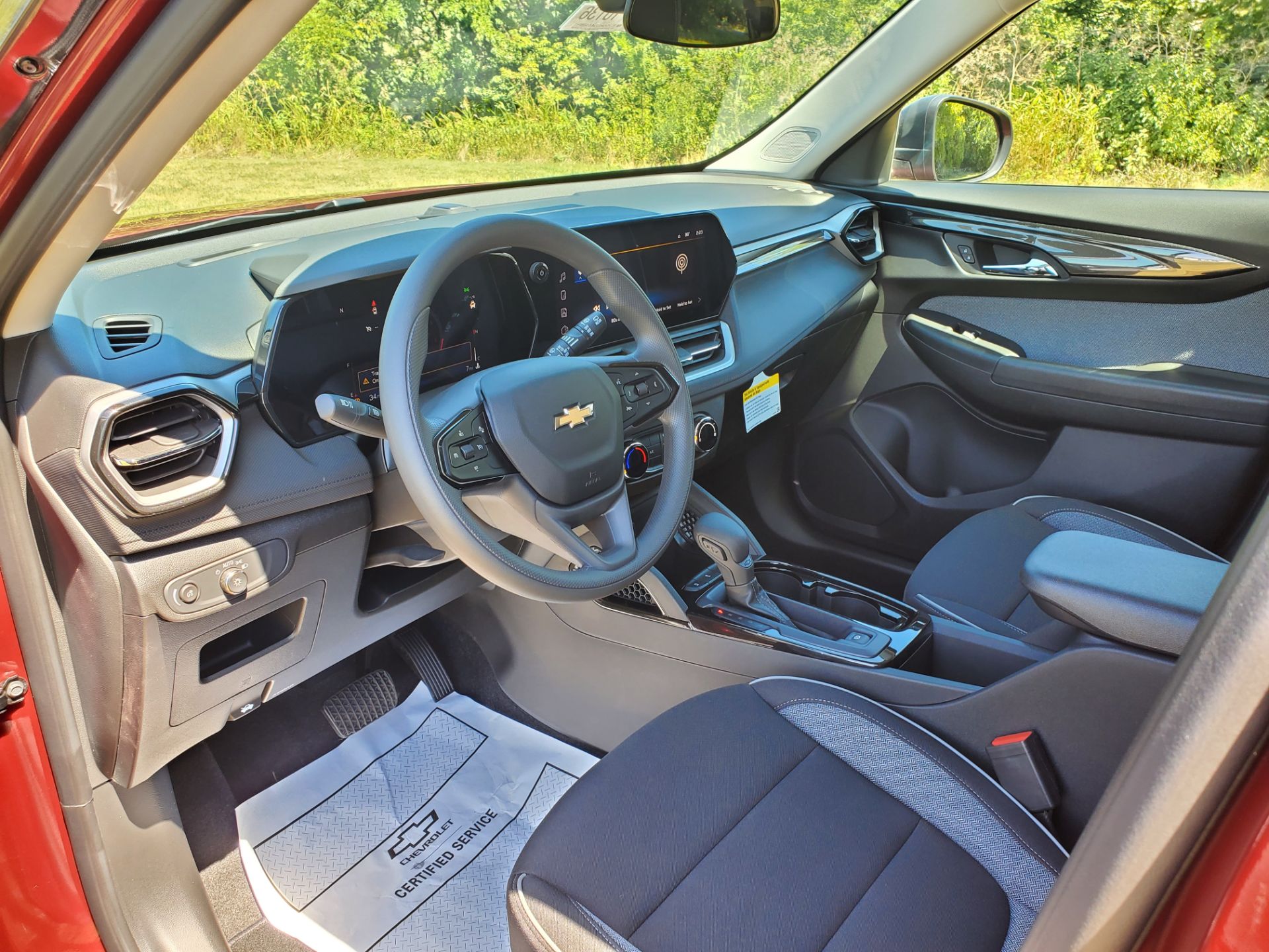 2024 Chevrolet TrailBlazer FWD 4DR LT in Wellington, Kansas - Photo 10