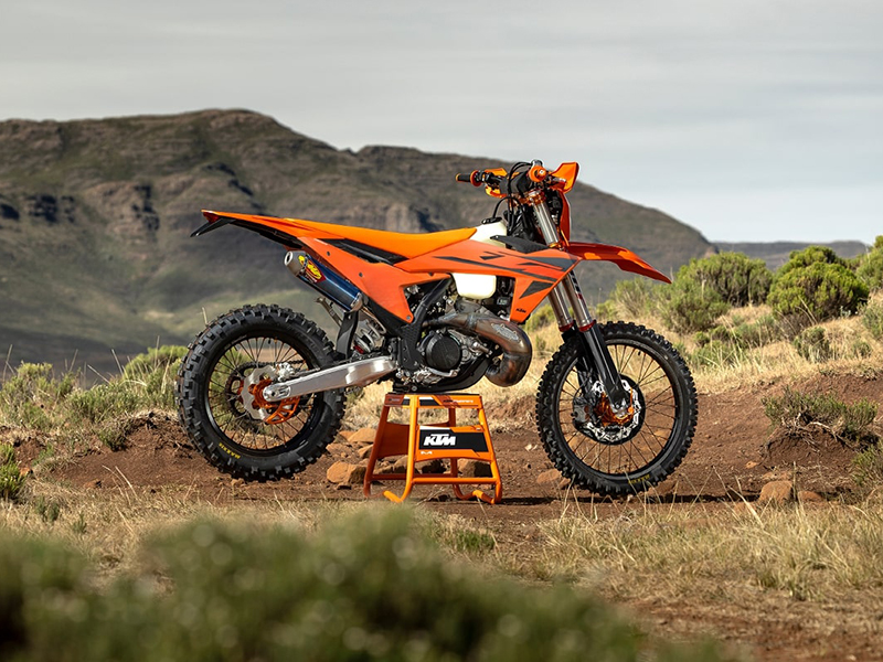 2025 KTM 150 XC-W in Escanaba, Michigan - Photo 9