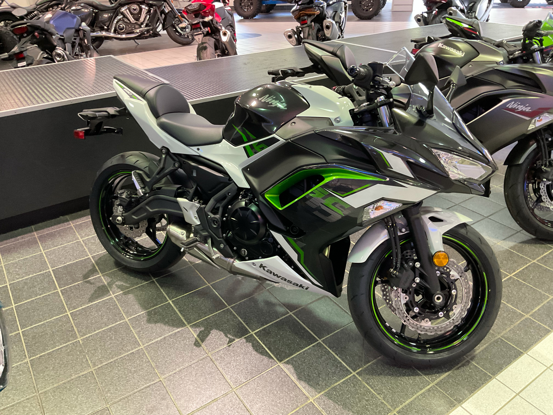 2022 Kawasaki Ninja 650 in Asheville, North Carolina - Photo 2