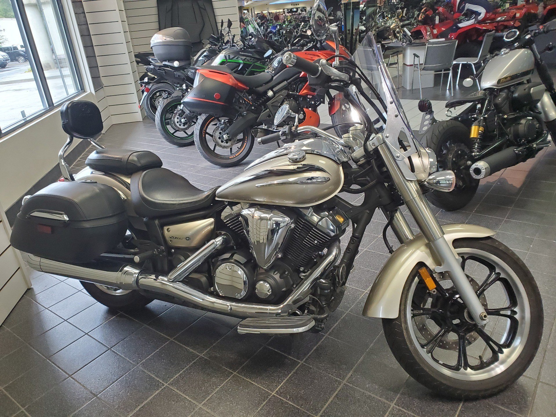 2010 yamaha v star 950 tourer