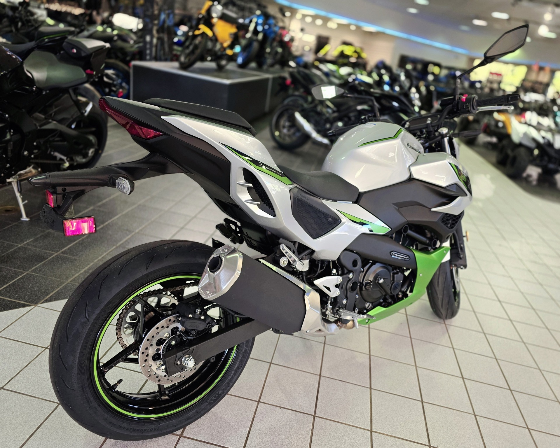 2024 Kawasaki Z7 Hybrid ABS in Asheville, North Carolina - Photo 3