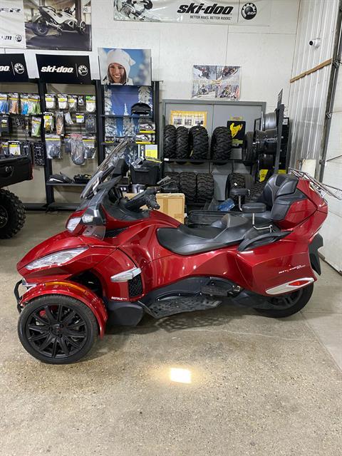 2016 Can-Am Spyder RT-S SE6 in Toronto, South Dakota - Photo 2