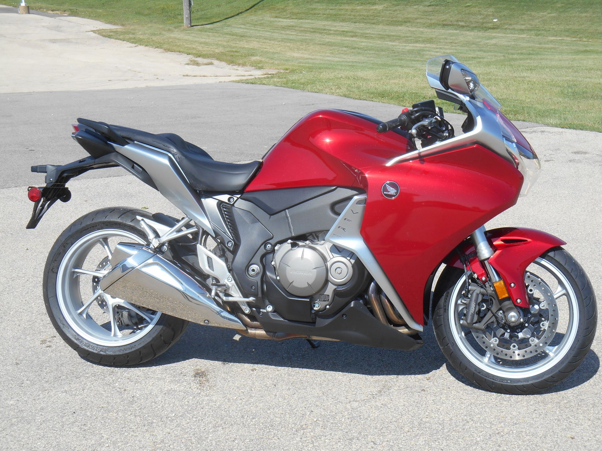 2010 Honda VFR1200F in Dubuque, Iowa - Photo 1