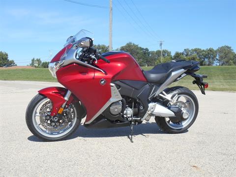 2010 Honda VFR1200F in Dubuque, Iowa - Photo 5