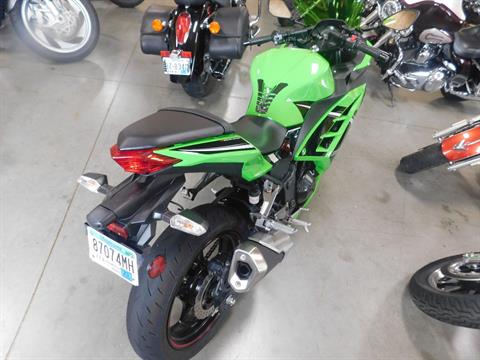 2014 Kawasaki Ninja® 300 ABS SE in Sauk Rapids, Minnesota - Photo 4