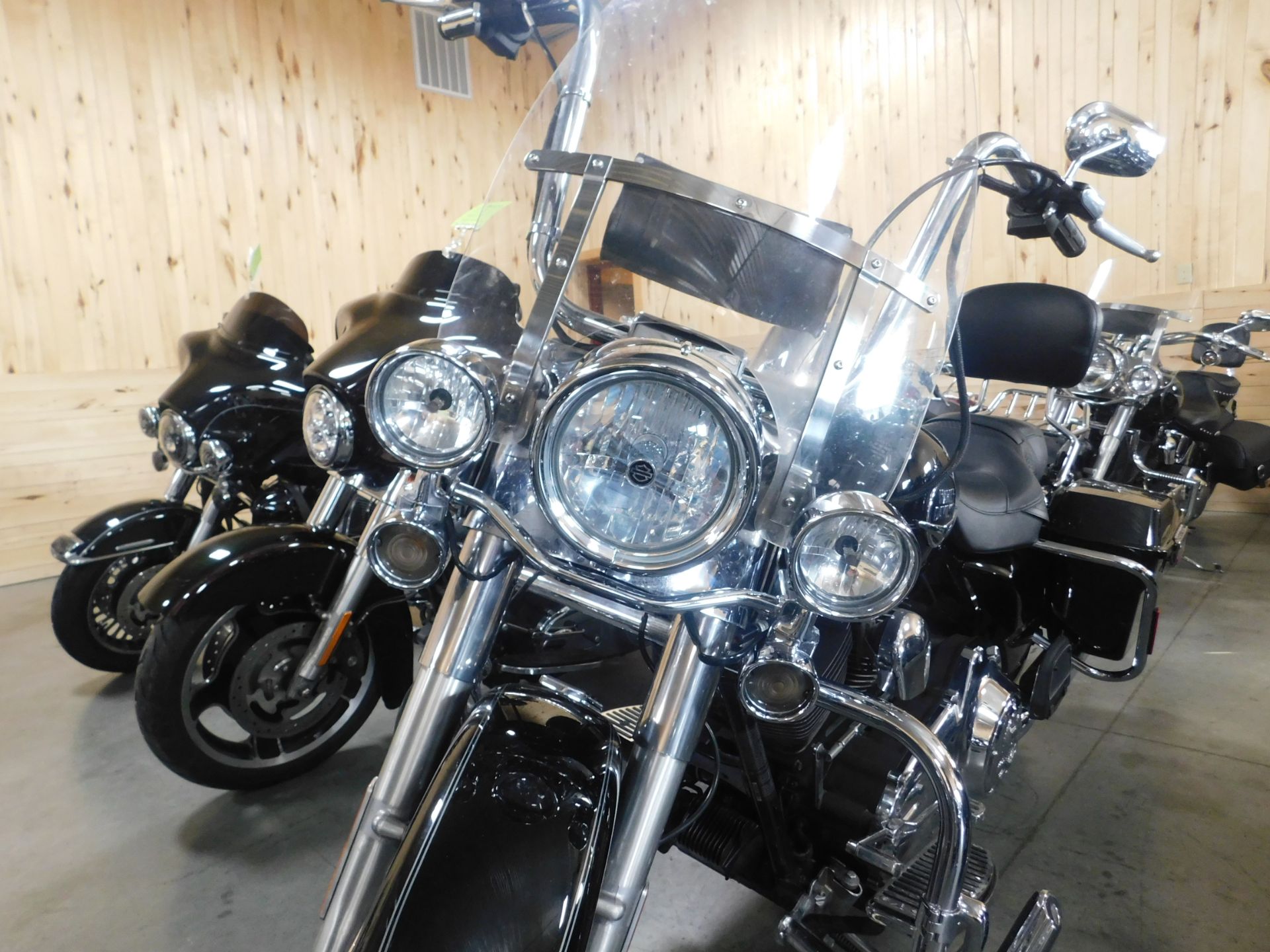 2010 Harley-Davidson Road King® in Sauk Rapids, Minnesota - Photo 10