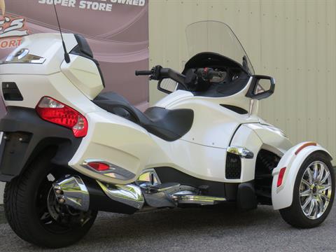 2017 Can-Am Spyder RT Limited in Guilderland, New York - Photo 4