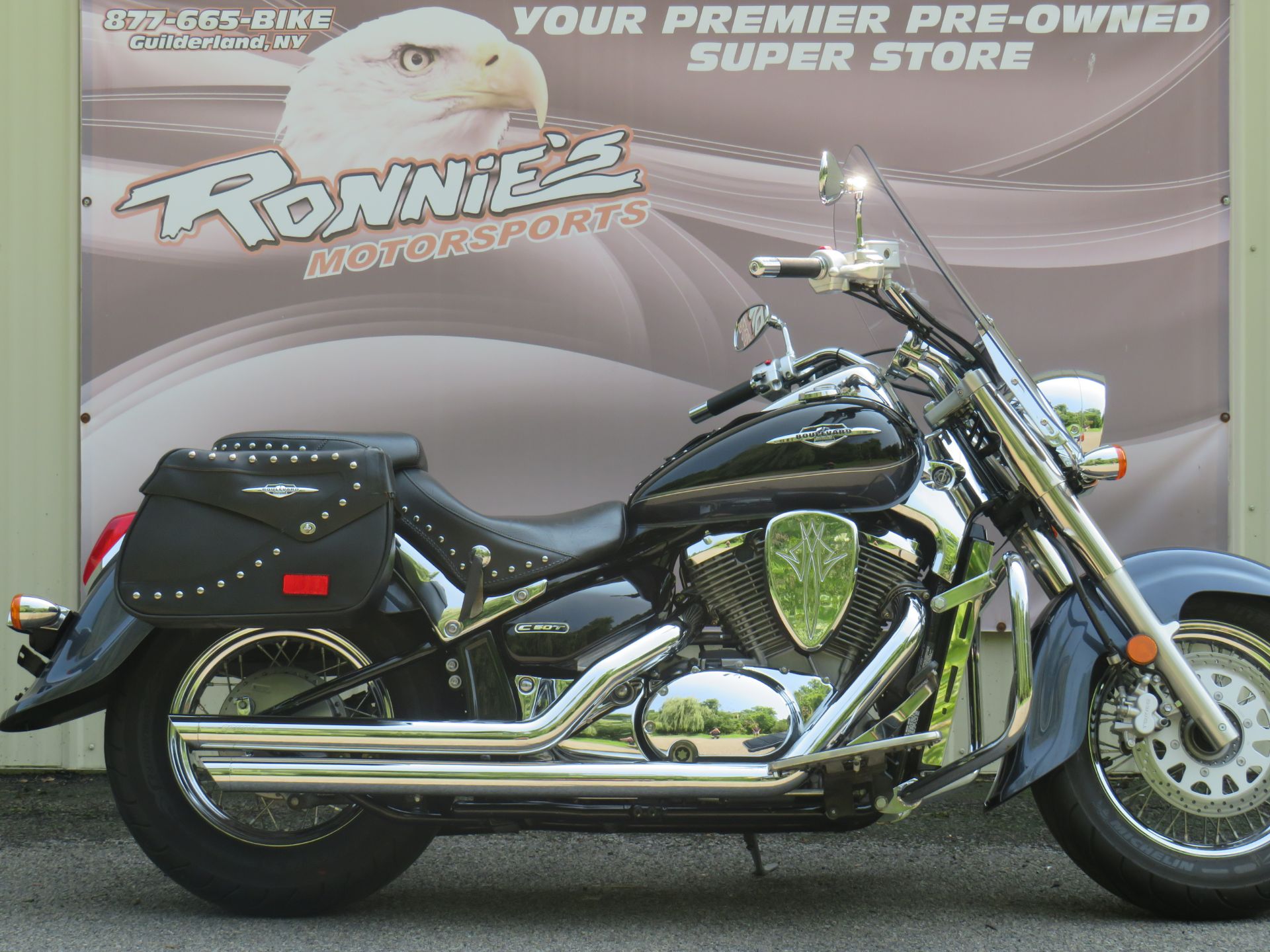 2011 Suzuki Boulevard C50T in Guilderland, New York - Photo 1