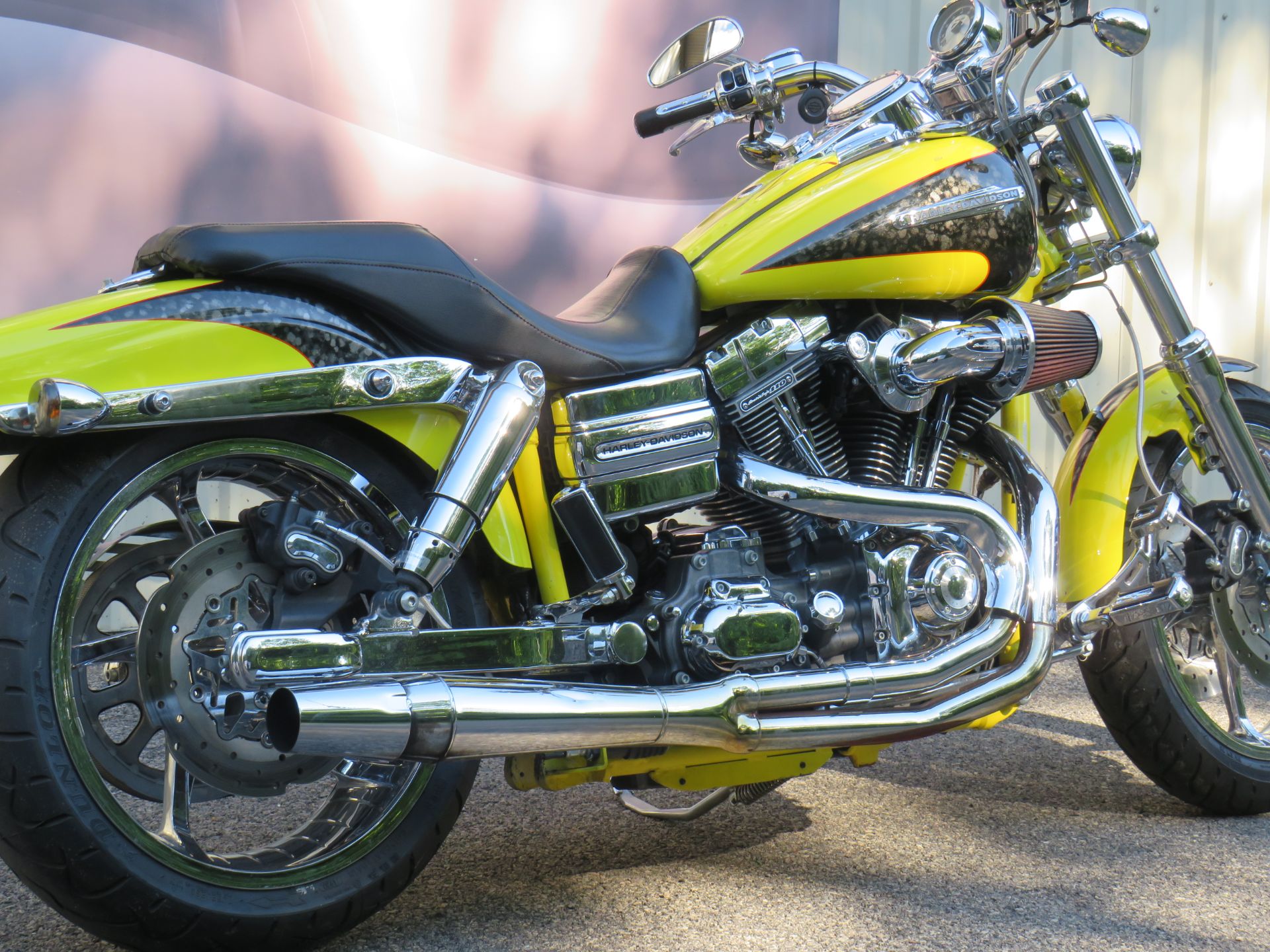 2009 Harley-Davidson CVO™ Dyna® Fat Bob® in Guilderland, New York - Photo 4