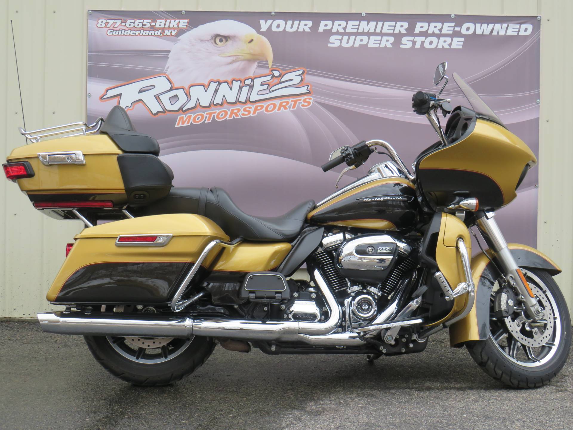 Used 2017 Harley Davidson Road Glide Ultra Motorcycles In Guilderland Ny Stock Number 617248 Ronniesmotorsports Com