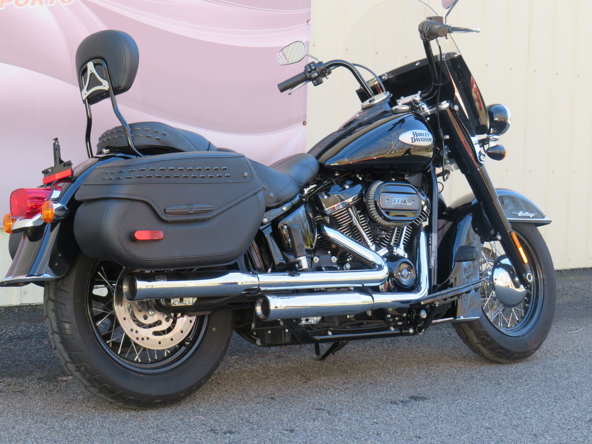 2021 Harley-Davidson Heritage Classic 114 in Guilderland, New York - Photo 4