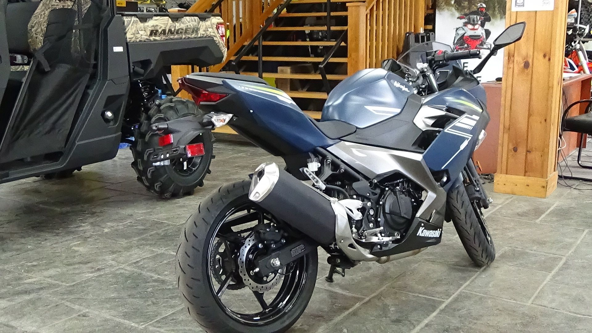 2022 Kawasaki Ninja 400 in Bennington, Vermont - Photo 11
