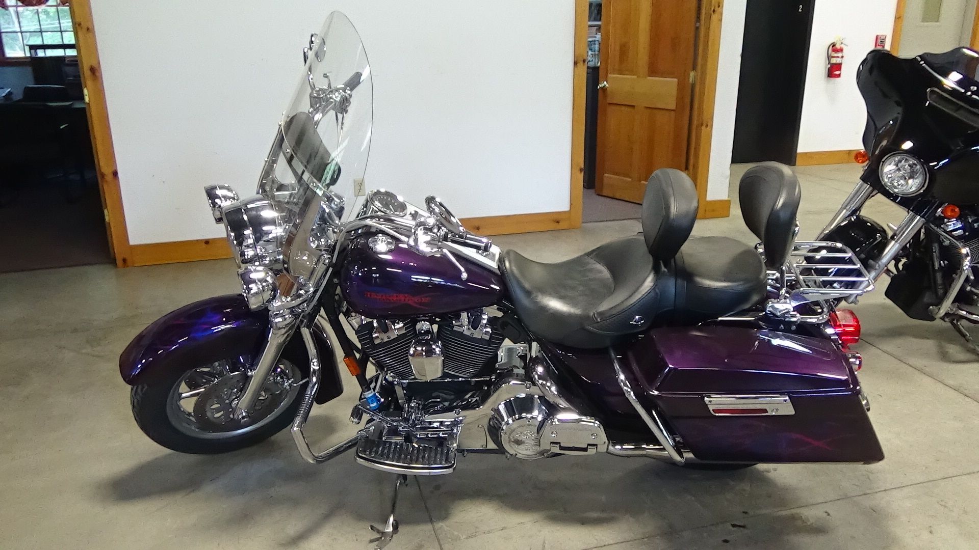 2005 Harley-Davidson FLHRI Road King® Peace Officer Special Edition in Bennington, Vermont - Photo 5