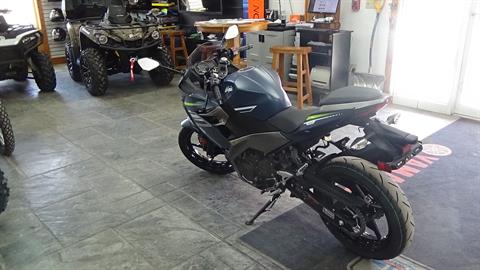 2022 Kawasaki Ninja 400 ABS KRT Edition in Bennington, Vermont - Photo 6