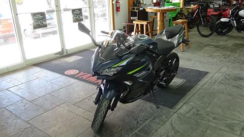 2022 Kawasaki Ninja 400 ABS KRT Edition in Bennington, Vermont - Photo 9