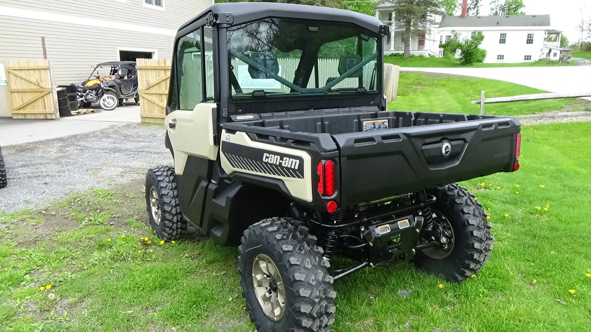 2024 Can-Am Defender Limited in Bennington, Vermont - Photo 12