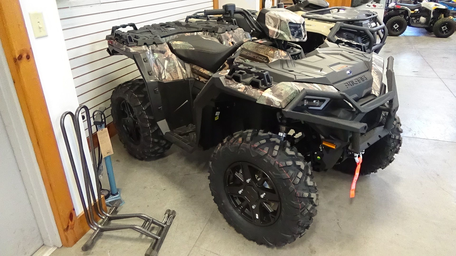 2024 Polaris Sportsman 850 Ultimate Trail in Bennington, Vermont - Photo 1