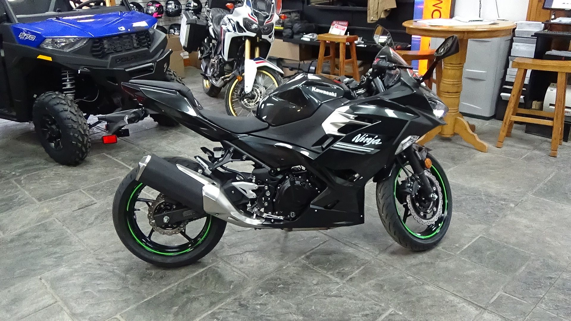 2022 Kawasaki Ninja 400 ABS in Bennington, Vermont - Photo 1