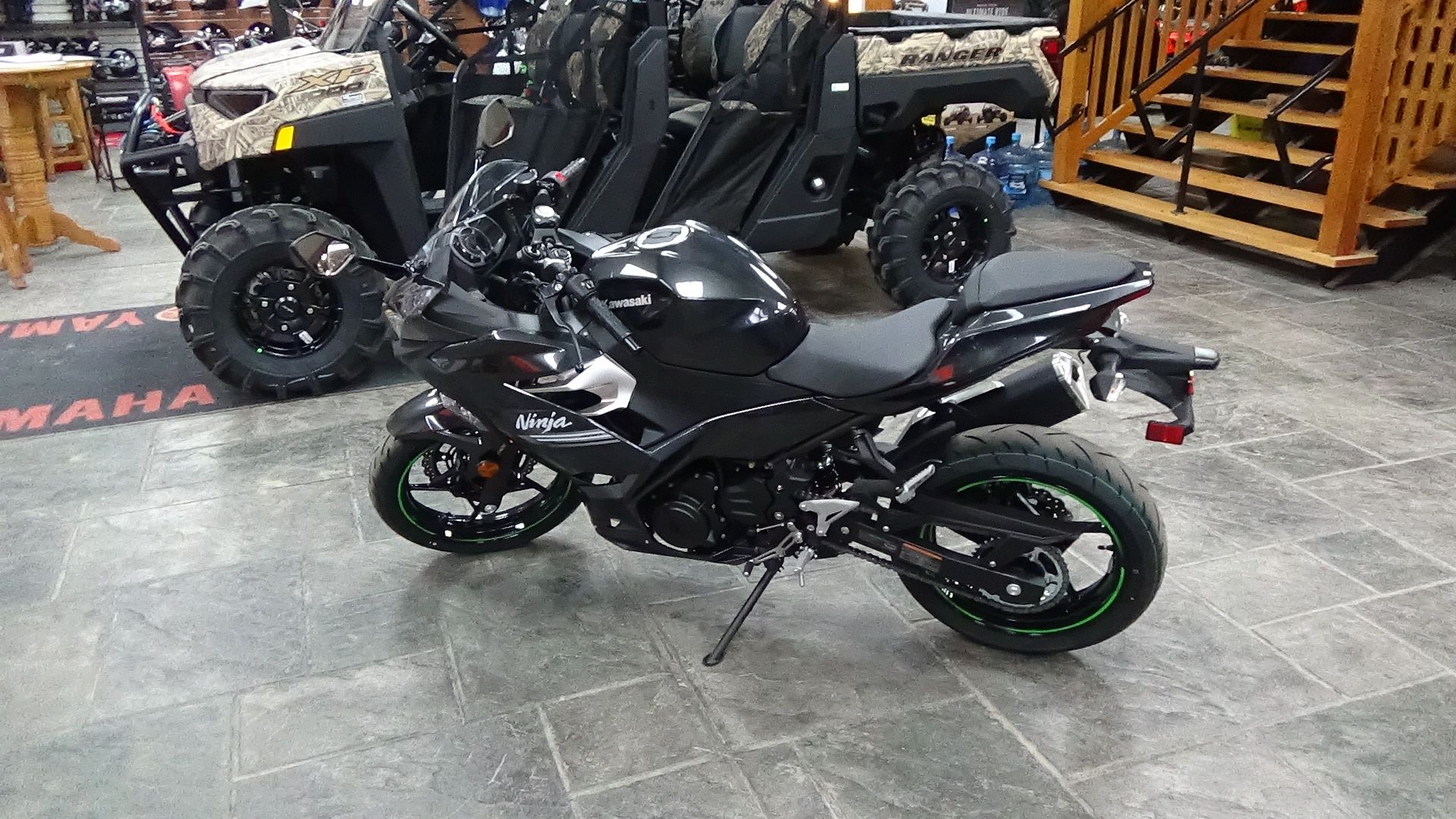 2022 Kawasaki Ninja 400 ABS in Bennington, Vermont - Photo 5