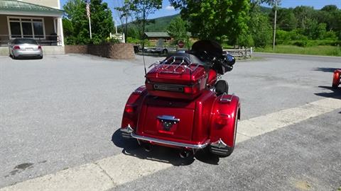 2013 Harley-Davidson Tri Glide® Ultra Classic® in Bennington, Vermont - Photo 11