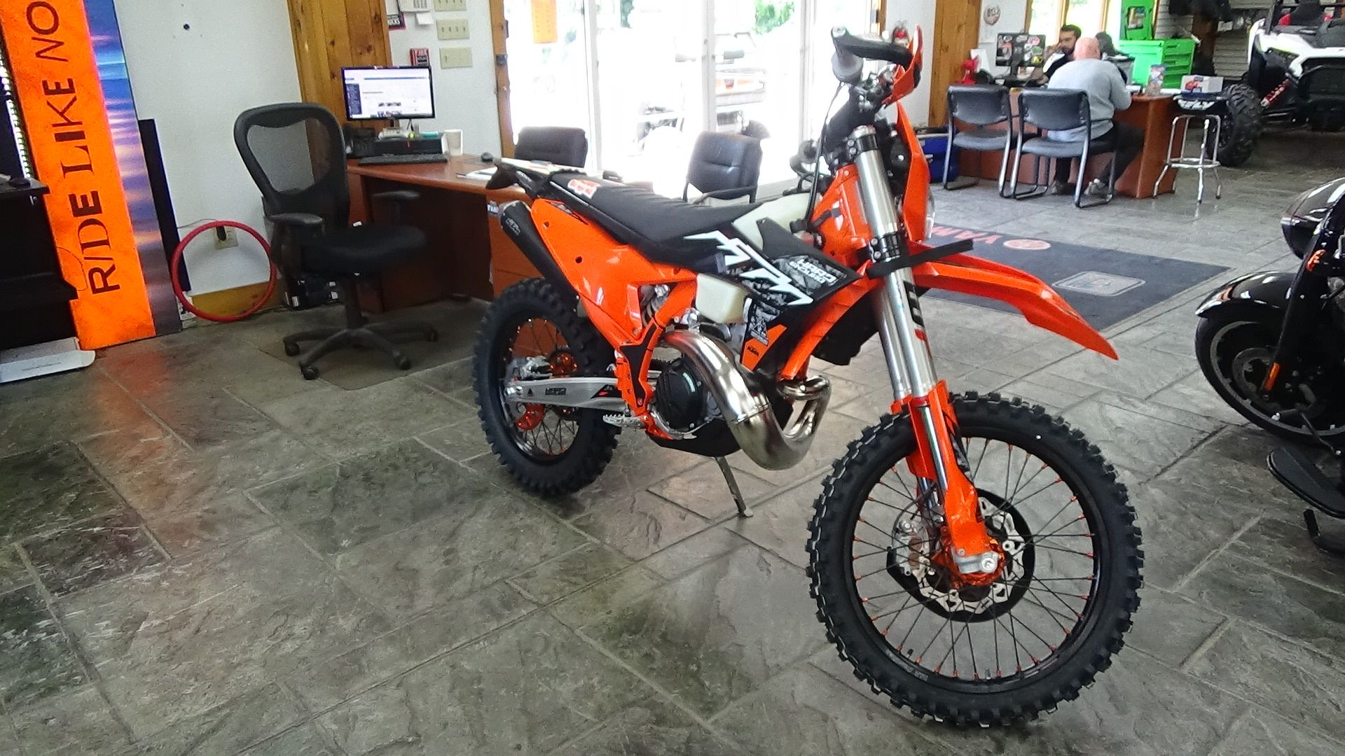 2025 KTM 300 XC-W Hardenduro in Bennington, Vermont - Photo 4