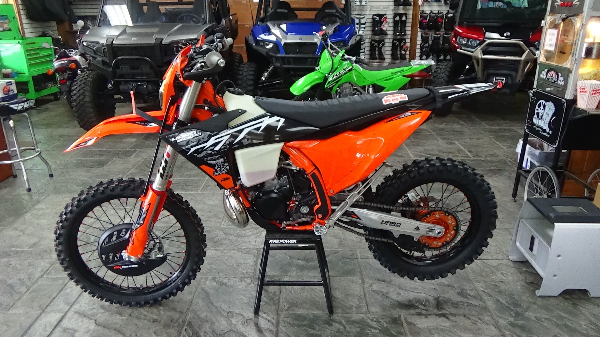 2025 KTM 300 XC-W Hardenduro in Bennington, Vermont - Photo 2