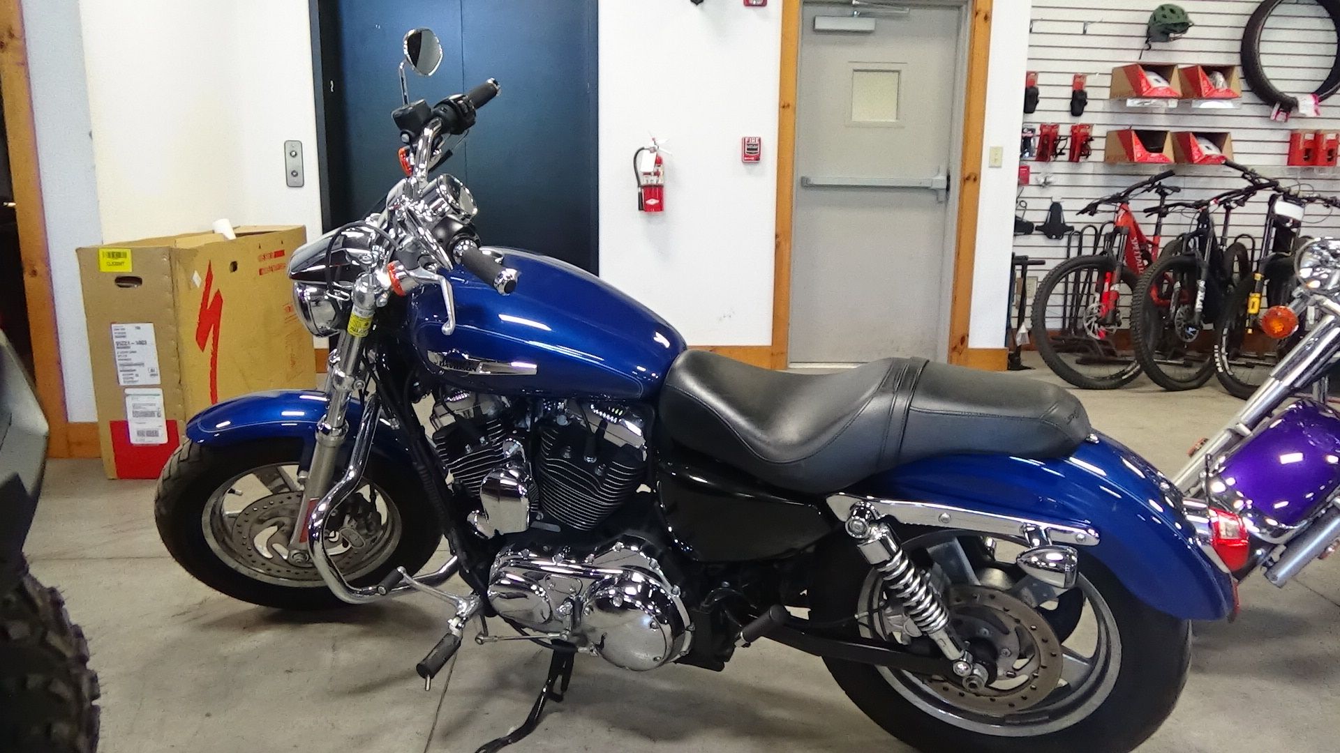 2015 Harley-Davidson 1200 Custom in Bennington, Vermont - Photo 2