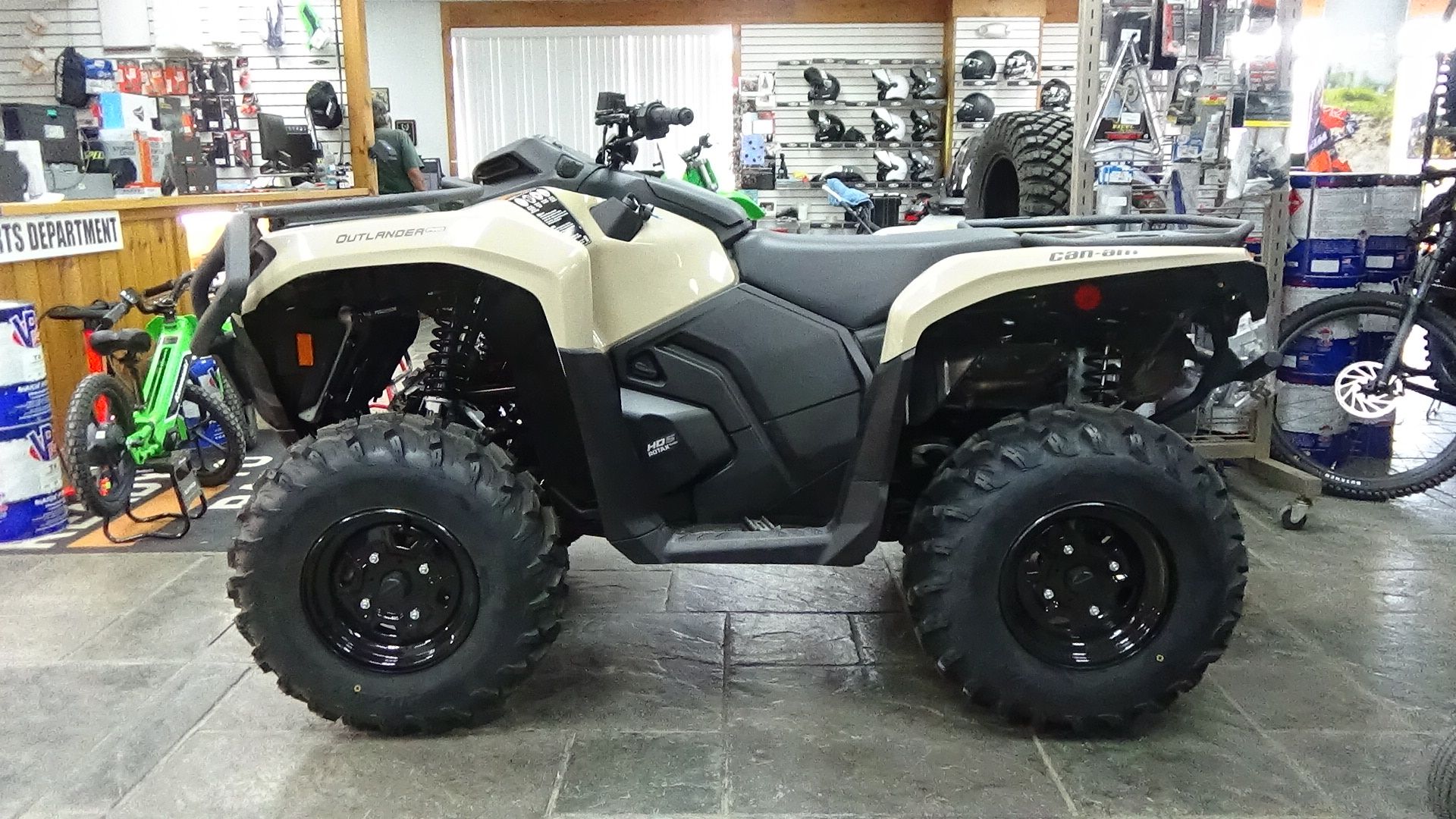 2024 Can-Am Outlander PRO HD5 in Bennington, Vermont - Photo 3