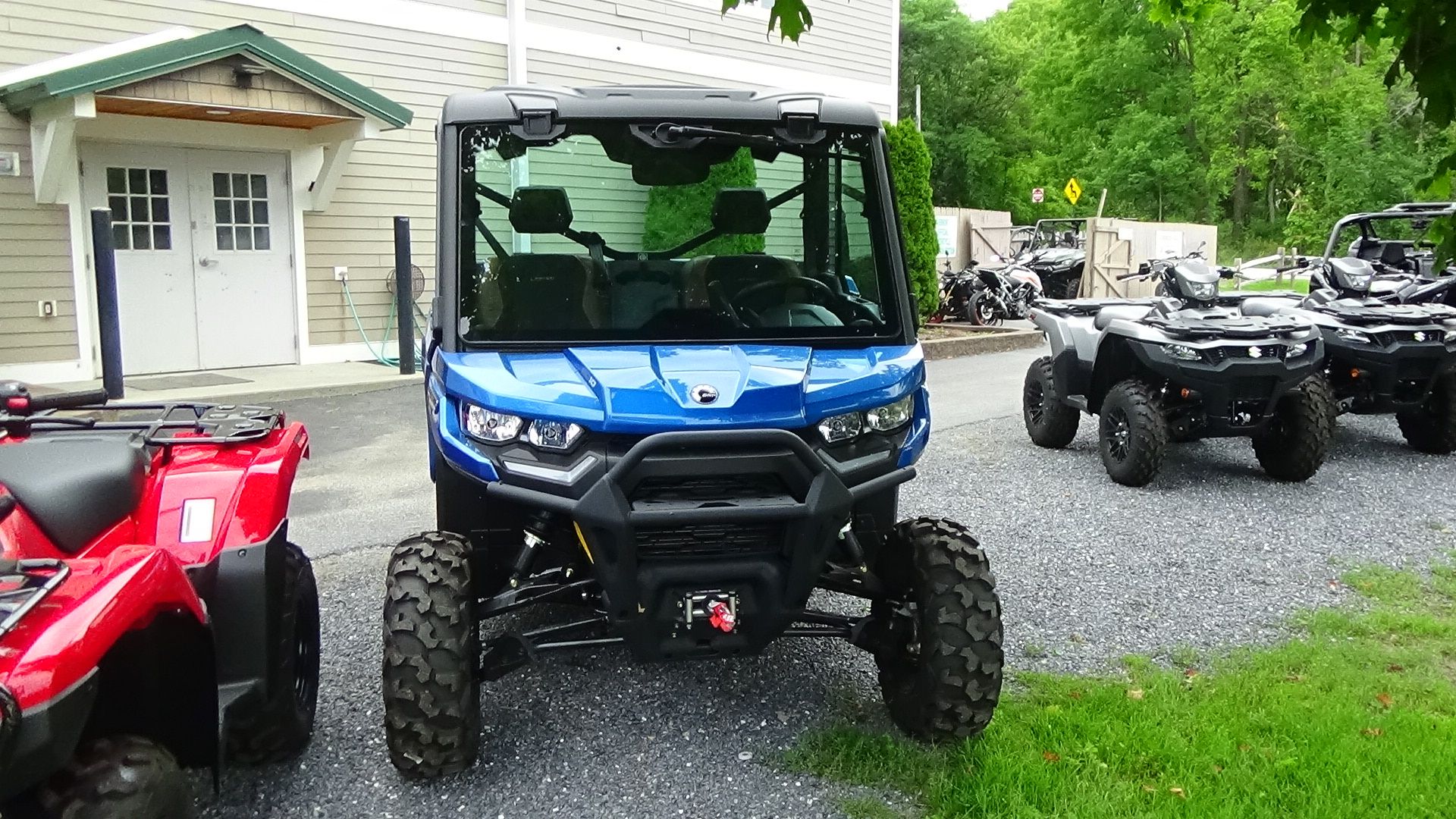 2022 Can-Am Defender Limited CAB HD10 in Bennington, Vermont - Photo 1