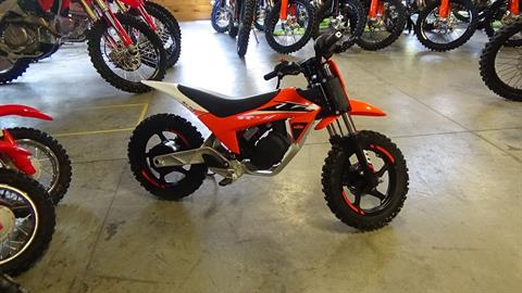 2025 KTM SX-E 2 in Bennington, Vermont - Photo 2