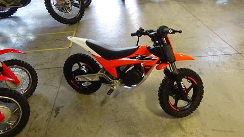 2025 KTM SX-E 2 in Bennington, Vermont - Photo 3